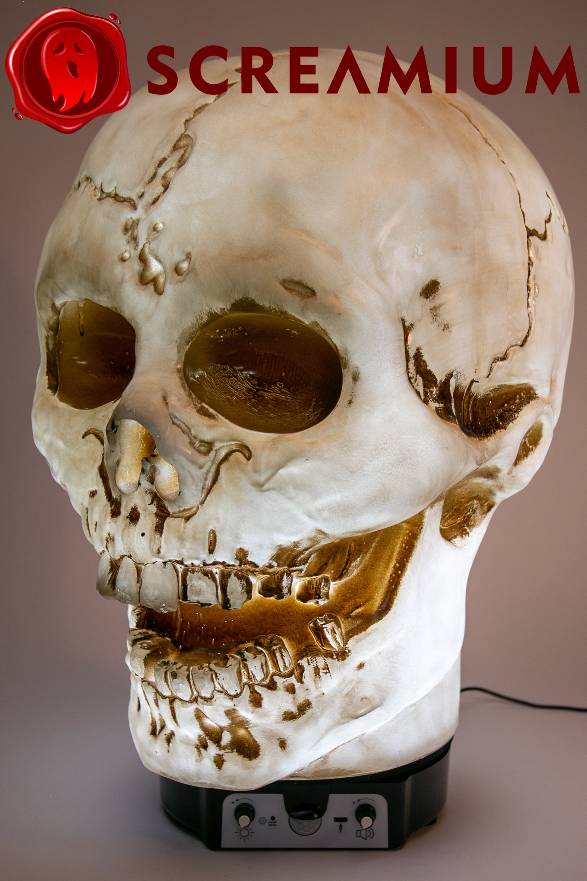 Giant Skull Animatronic Lamp Prop 20-Inch-Tall Heavy Duty Polyresin Halloween Decoration SCREAMIUM