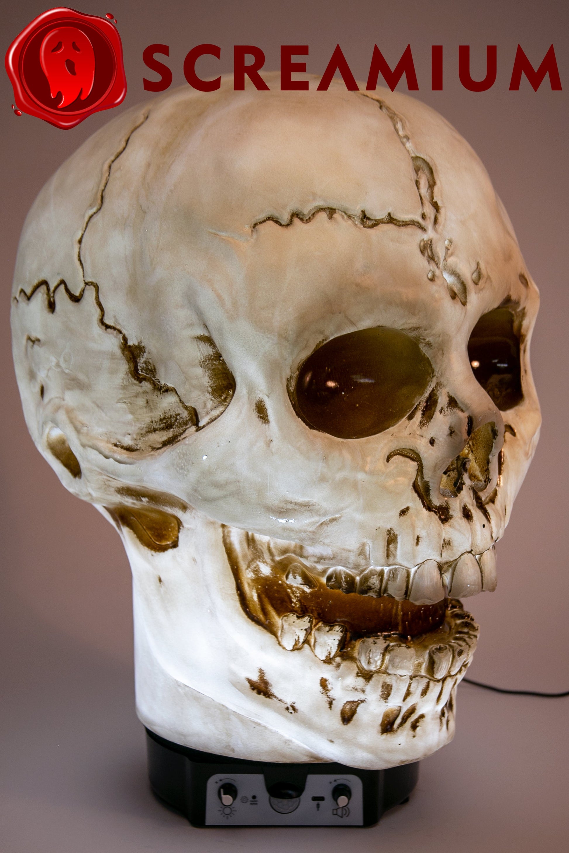 Giant Skull Animatronic Lamp Prop 20-Inch-Tall Heavy Duty Polyresin Halloween Decoration SCREAMIUM