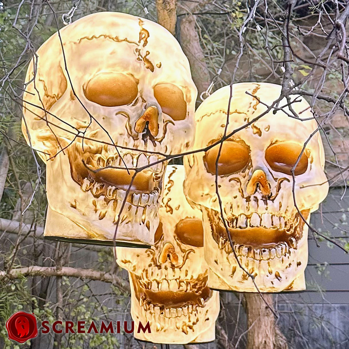 Giant Skull Pendant Lantern Prop 20-Inch-Tall Waterproof Outdoor Halloween Decoration SCREAMIUM