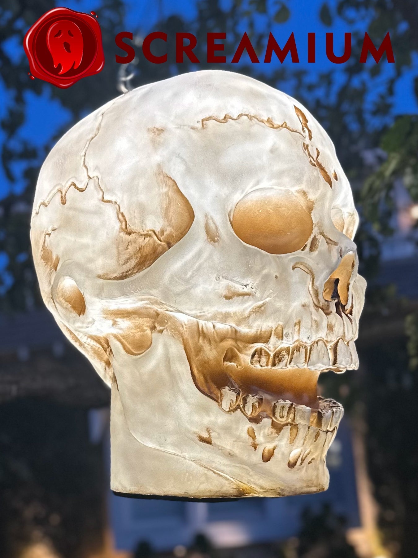 Giant Skull Pendant Lantern Prop 20-Inch-Tall Waterproof Outdoor Halloween Decoration SCREAMIUM
