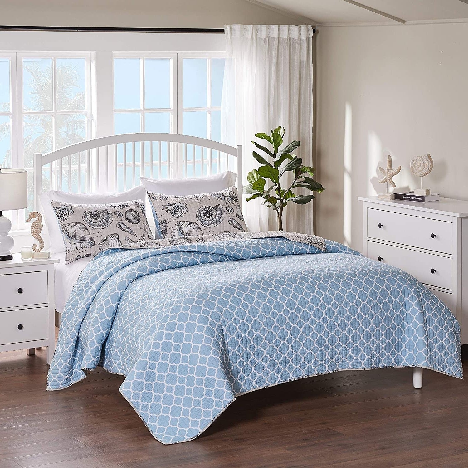 Twin/Twin XL size 2 Piece Microfiber Beach Shells Coastal Reversible Quilt Set FastFurnishings