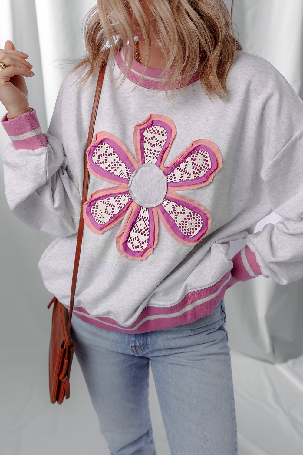 Caroline Flower Crew Neck Sweatshirt Threaded Pear