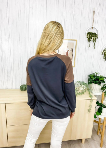 Casual Crewneck Sweatshirts Long Sleeve Color Block Blouses Side Slit Pullover Tops - Get it from Bo