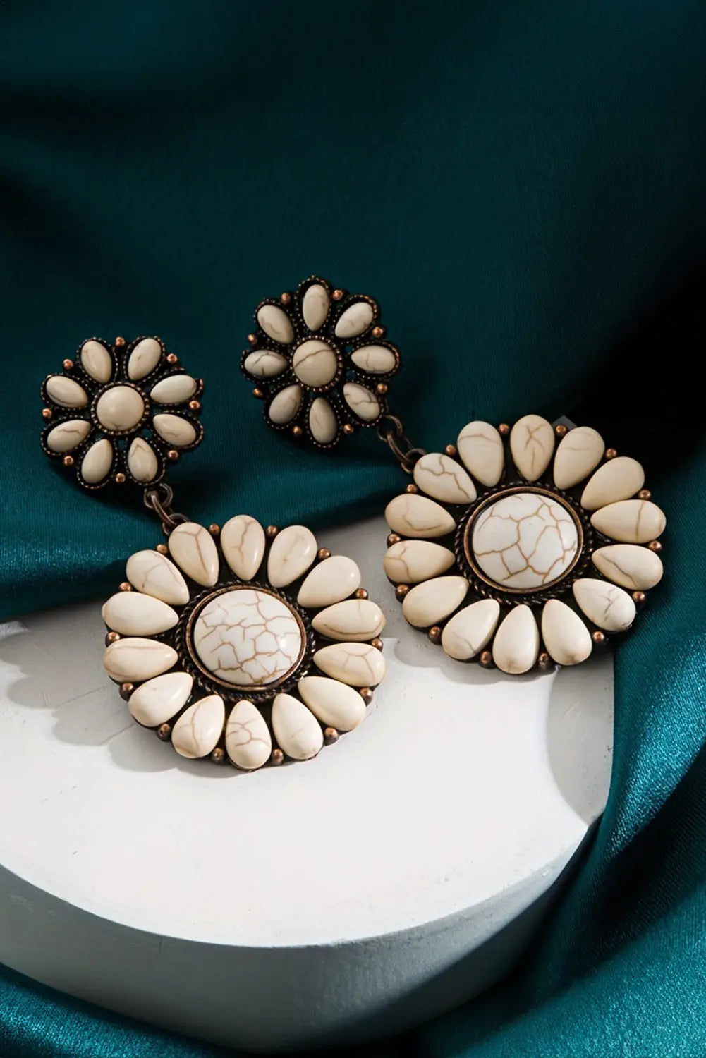 Daniela Flower Shape Stud Earrings