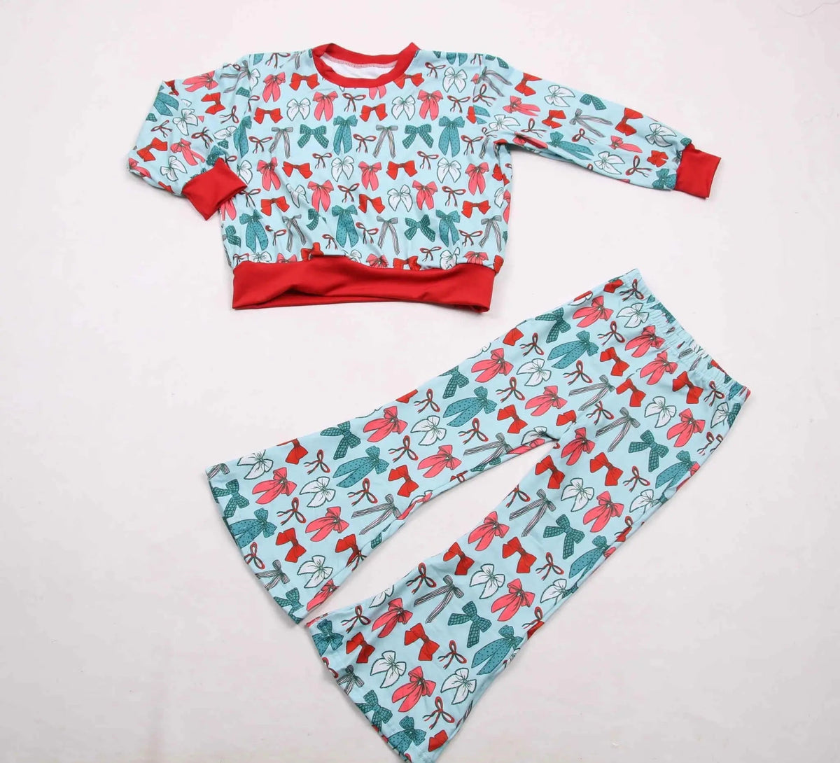 Christmas bows lounge set - Get it from Bo