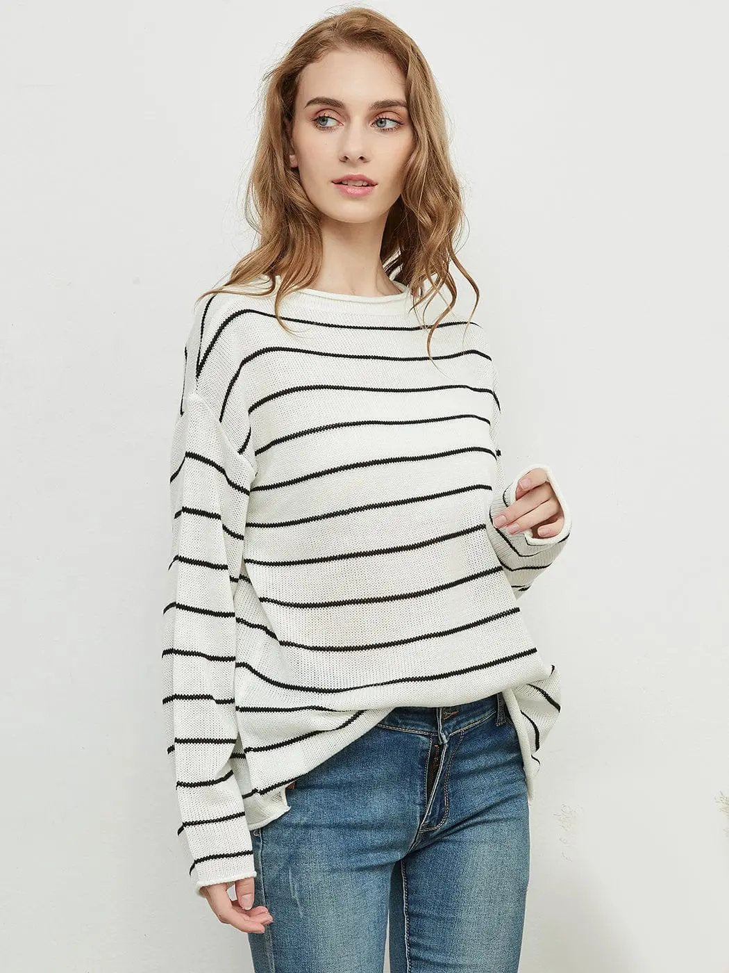 Crew Neck Minimalist Striped Sweater - Get it from Bo