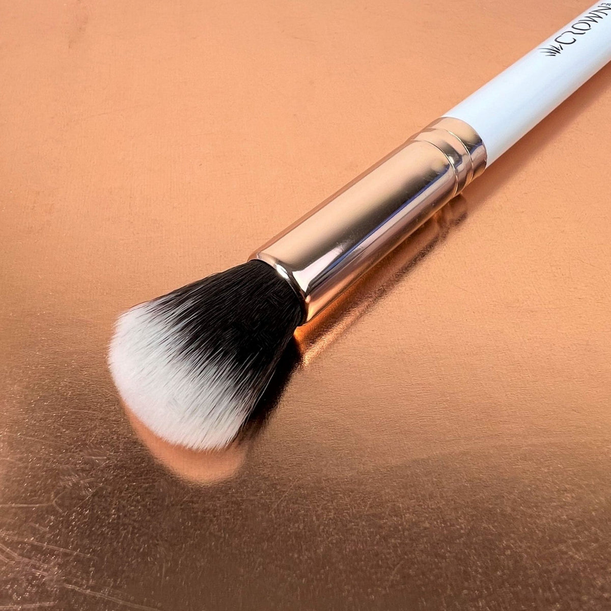 CWG05 - Highlighter/Contour Brush - Get it from Bo