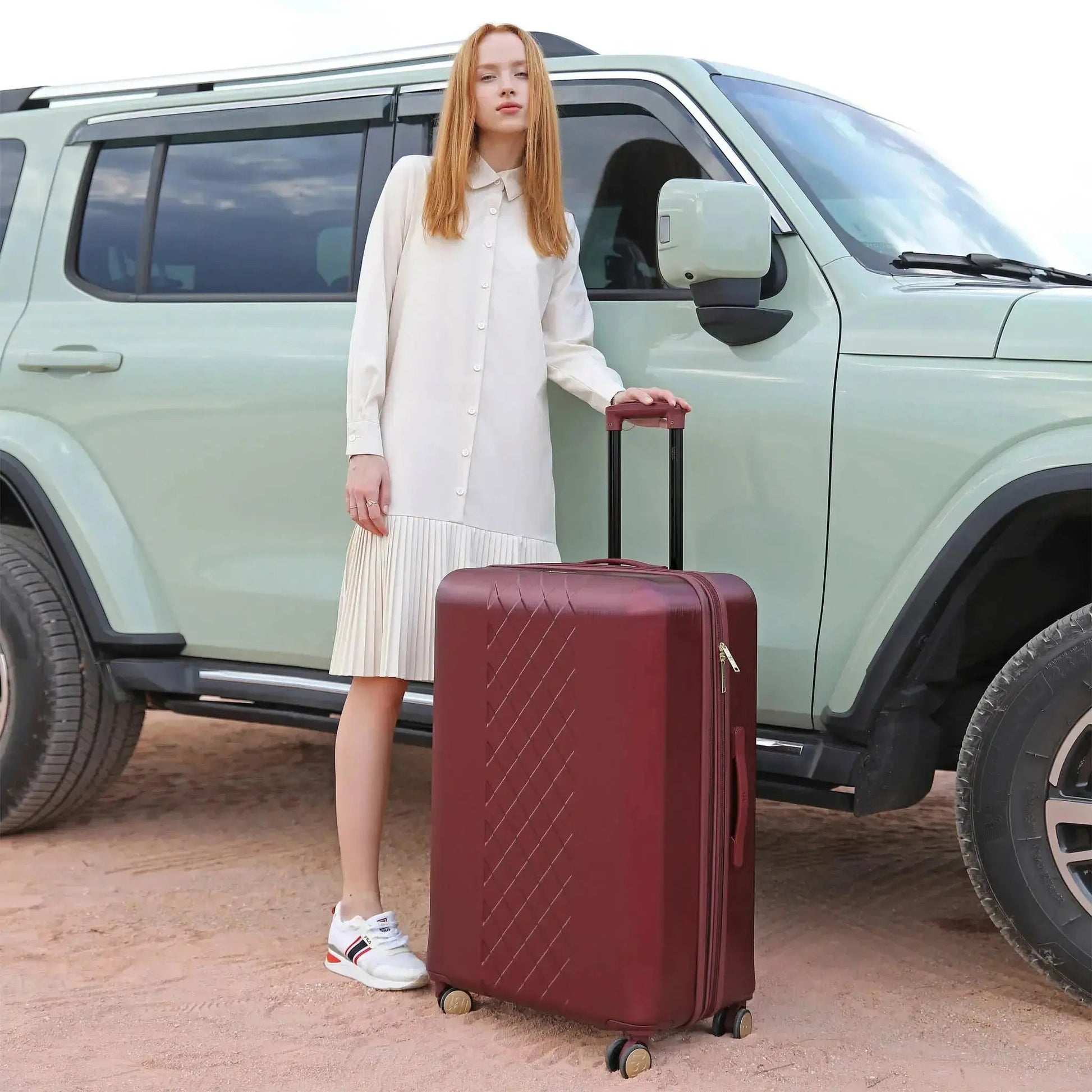 Diamond 3 Piece Expandable Chic Luggage Set - Get it from Bo