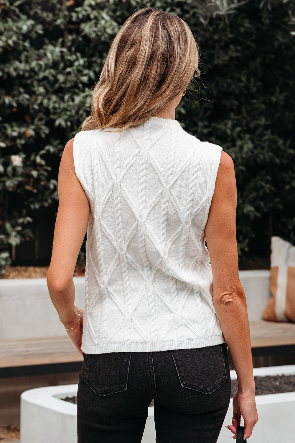 Alaia Pearled Textured Knit Sweater Vest Threaded Pear