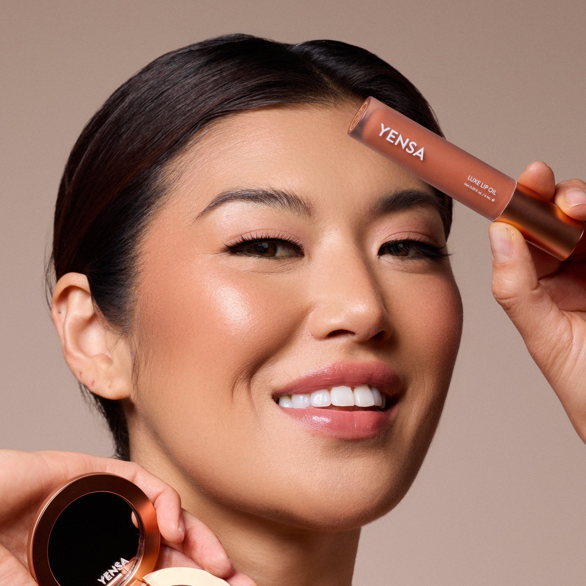 Luxe Lip Nourishing Oil with Hyaluronic + Vitamin E YENSA