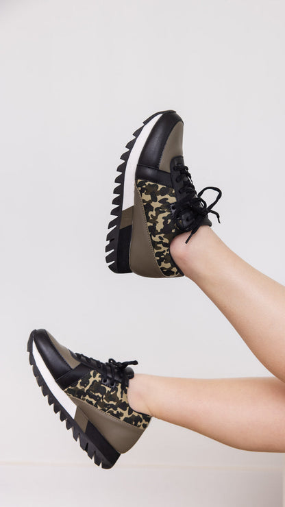 Geri Sneaker in Camo Naughty Monkey