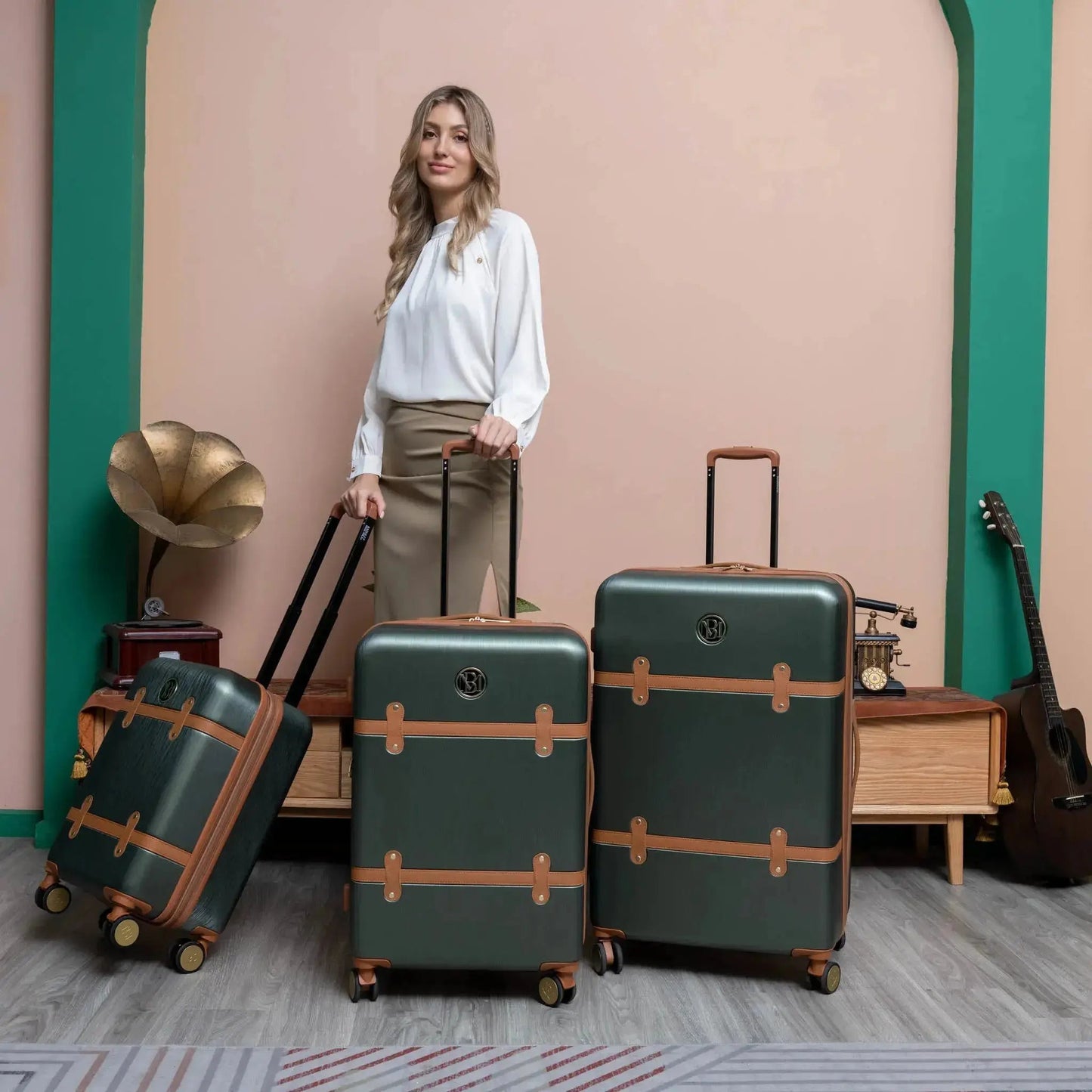 Grace 3 Piece Expandable Retro Luggage Set - Get it from Bo