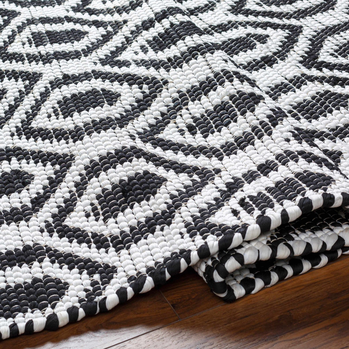 Helmi Area Rug - Get it from Bo