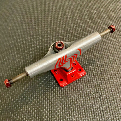 Silver Trucks 7.75" (sold in singles) - Get it from Bo