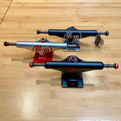 Silver Trucks 7.75" (sold in singles) - Get it from Bo