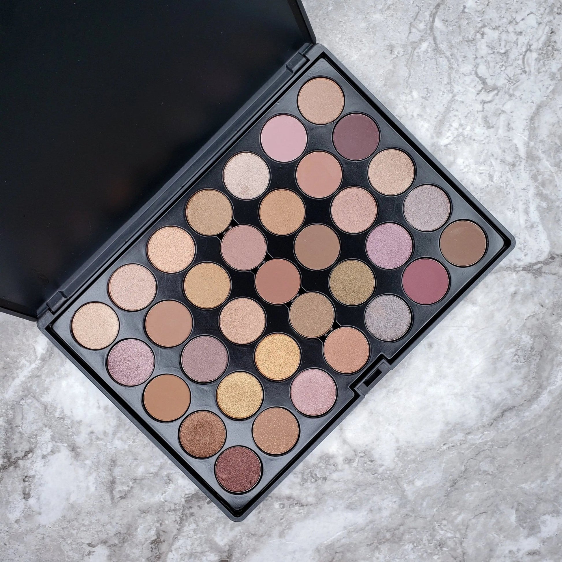 JAVA EYESHADOW PALETTE 35J - Get it from Bo