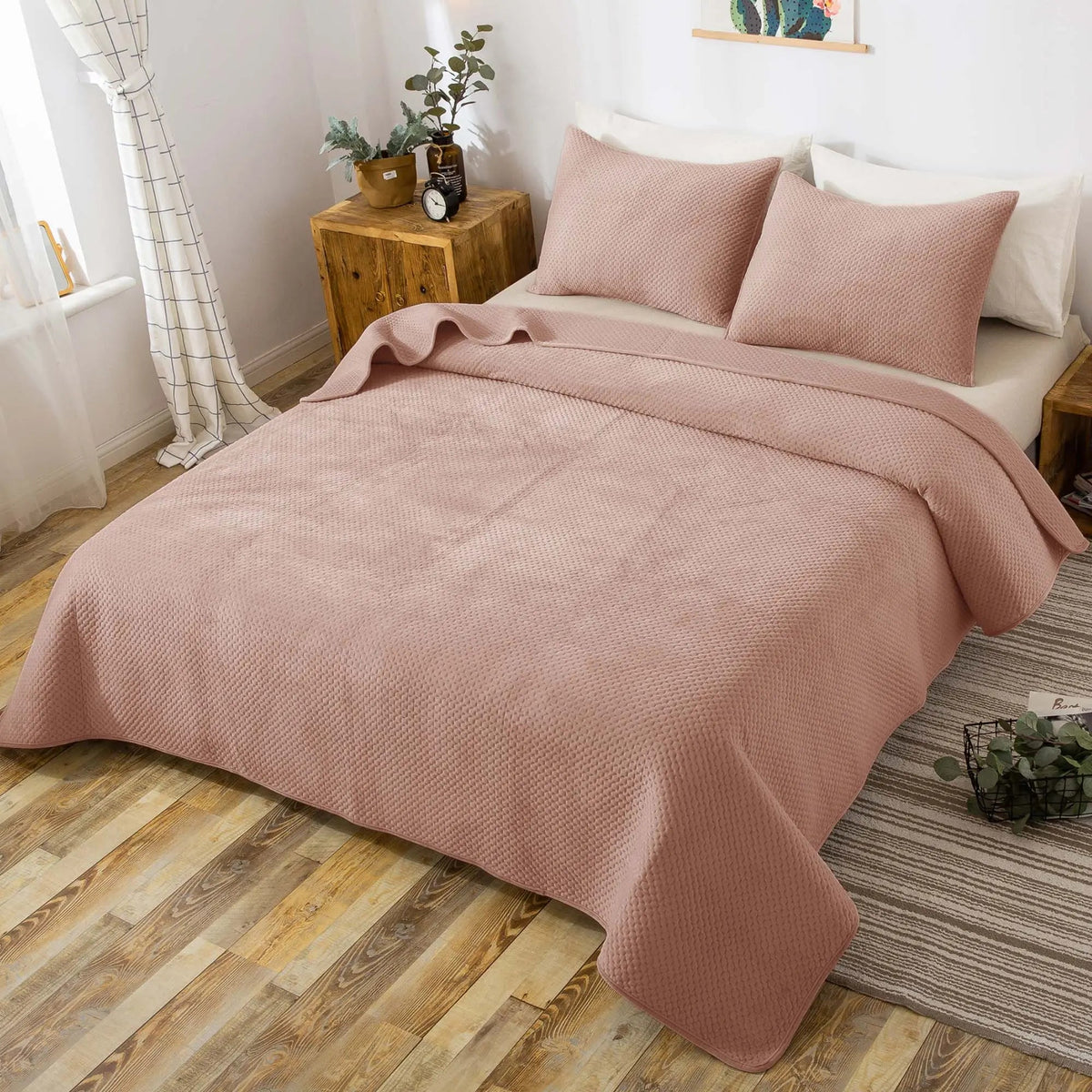 Kasentex Ultra Soft Plush Poly-Velvet Quilt Set, Queen, King, Room Decor, Graduation Gifts, Fathers Day Gift - Get it from Bo