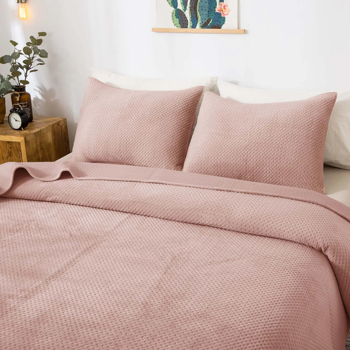 Kasentex Ultra Soft Plush Poly-Velvet Quilt Set, Queen, King, Room Decor, Graduation Gifts, Fathers Day Gift - Get it from Bo