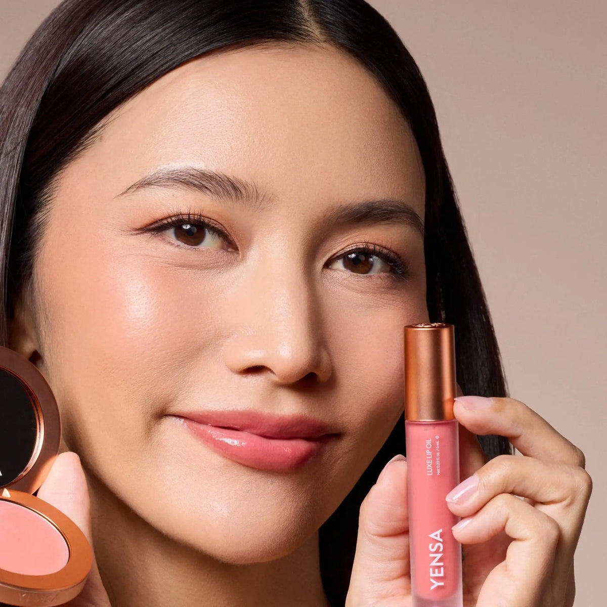 Luxe Lip Nourishing Oil with Hyaluronic + Vitamin E - Get it from Bo