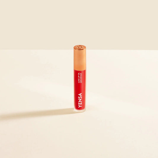 Luxe Lip Nourishing Oil with Hyaluronic + Vitamin E - Get it from Bo