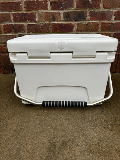 Polar Bear 20 Hard Cooler - Get it from Bo