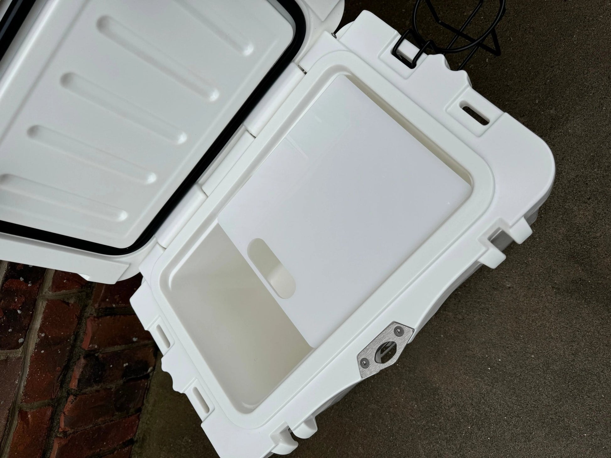 Polar Bear 20 Hard Cooler - Get it from Bo