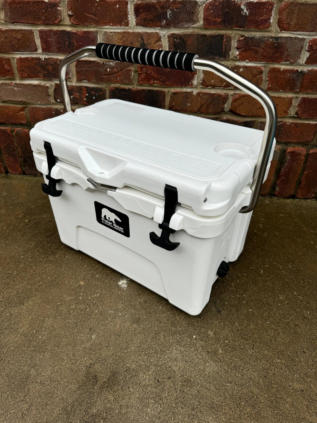 Polar Bear 20 Hard Cooler - Get it from Bo