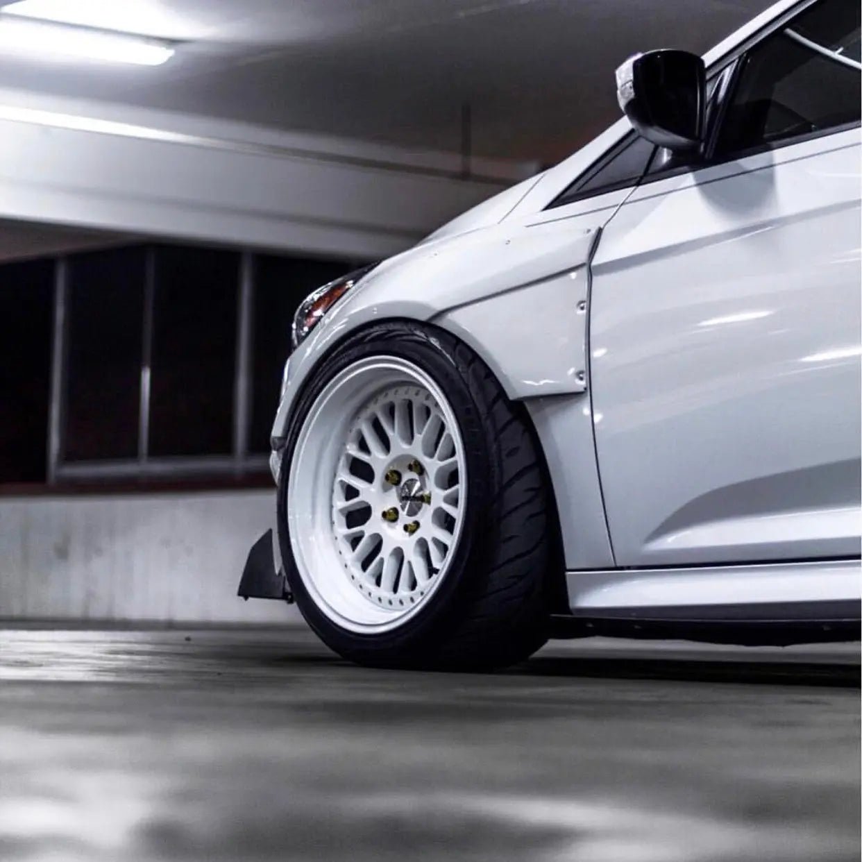 SK1 Full Gloss White - Get it from Bo