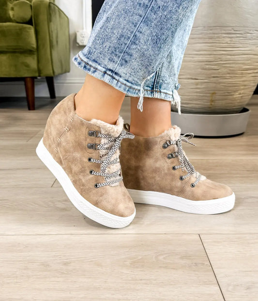 Tiburon Sneaker Wedge in Cream Naughty Monkey