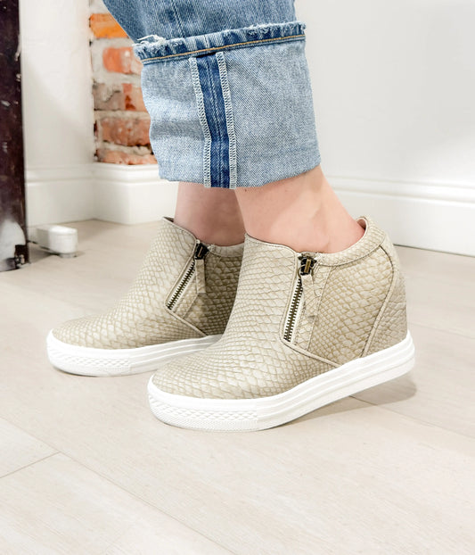 Timmibelle Wedge Sneaker in Cream Naughty Monkey