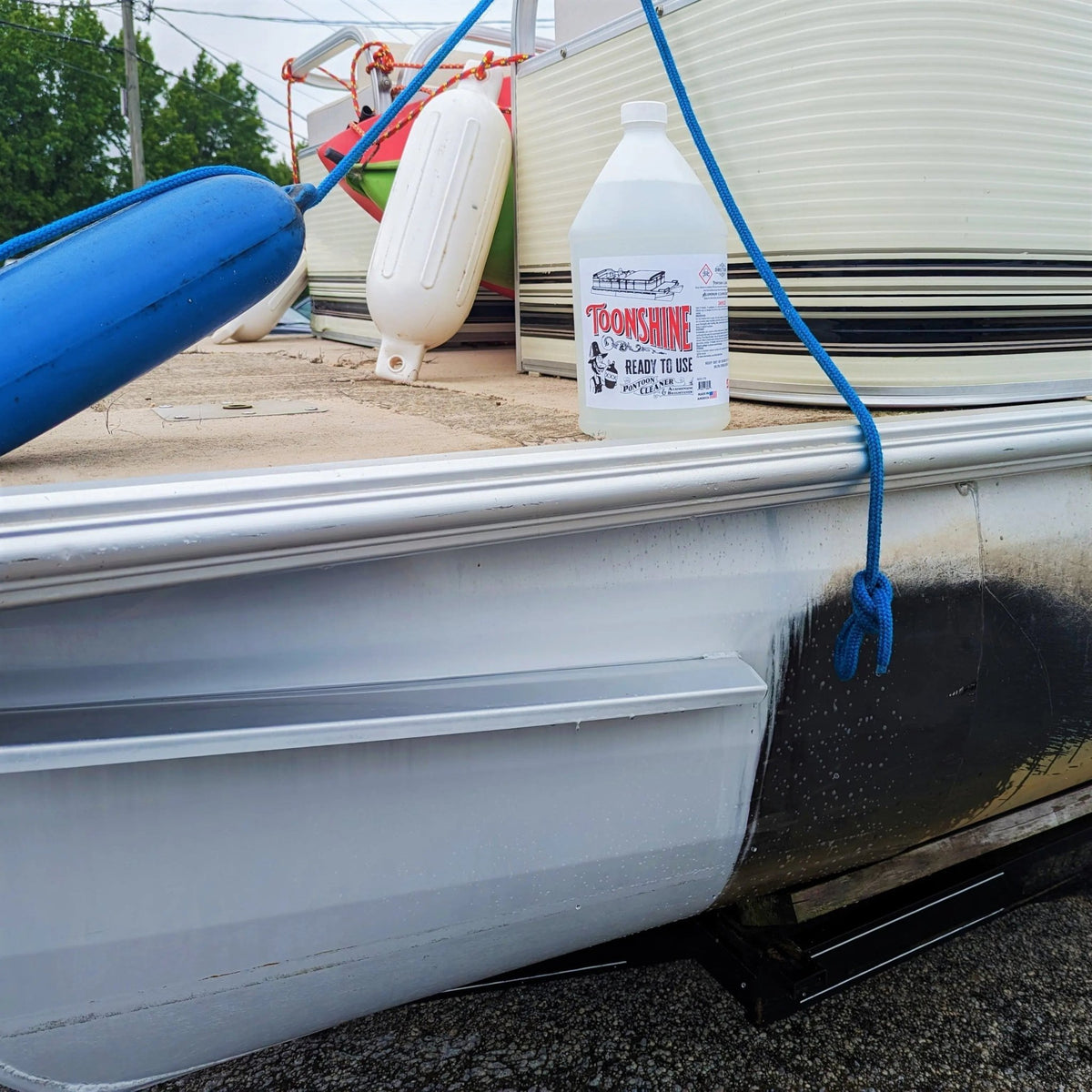 Toonshine Ready to Use Pontoon Cleaner - Get it from Bo