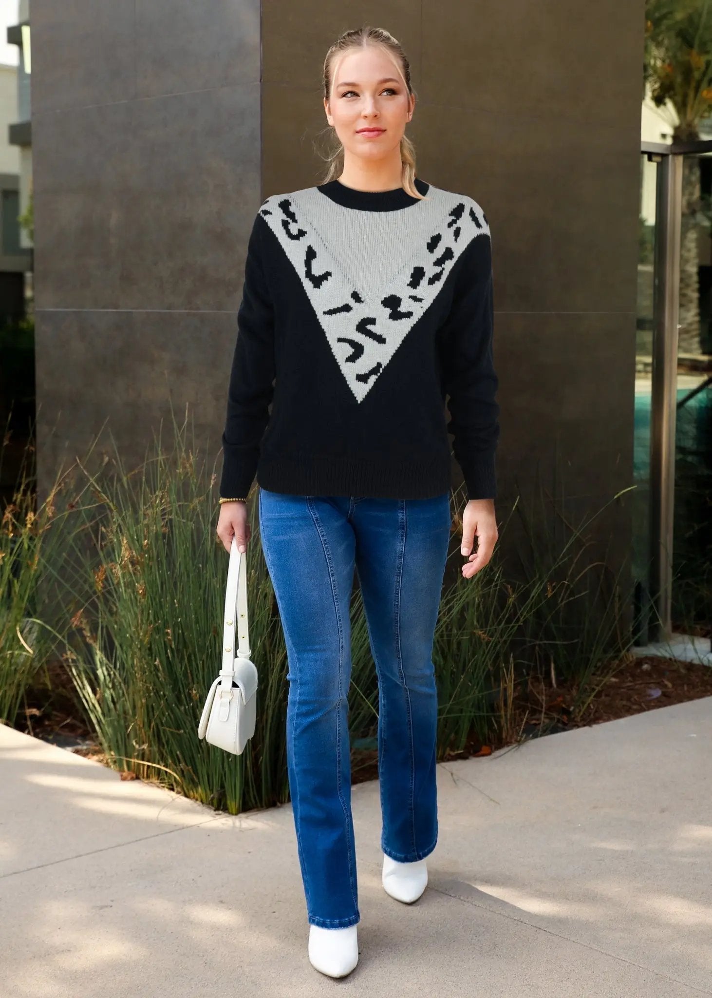 Two Tone Cheetah Light Sweater - Get it from Bo