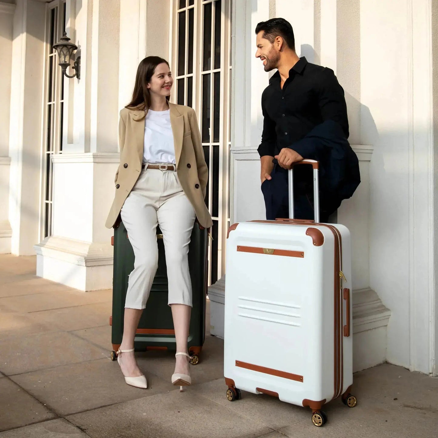 Vintage 3 Piece Expandable Retro Luggage Set - Get it from Bo
